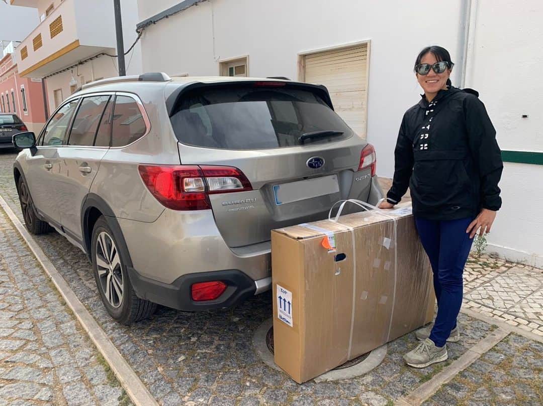 高橋侑子さんのインスタグラム写真 - (高橋侑子Instagram)「Huelva European Cup which was supposed to be my first race of the season, has been cancelled.. Rearrange plans again, stay healthy and be patient. Well, a box full of excitement has arrived here 👀 Stay tuned ☝️ 今週末に予定していたスペインでのレースがコロナウィルスの影響で中止になりました。またプランの立て直しですが、健康第一、そしてこういう時こそ辛抱強く。さて、新しいアイテムたちが到着 📦 また詳細アップします😎」3月14日 6時11分 - yuko_takahashi8