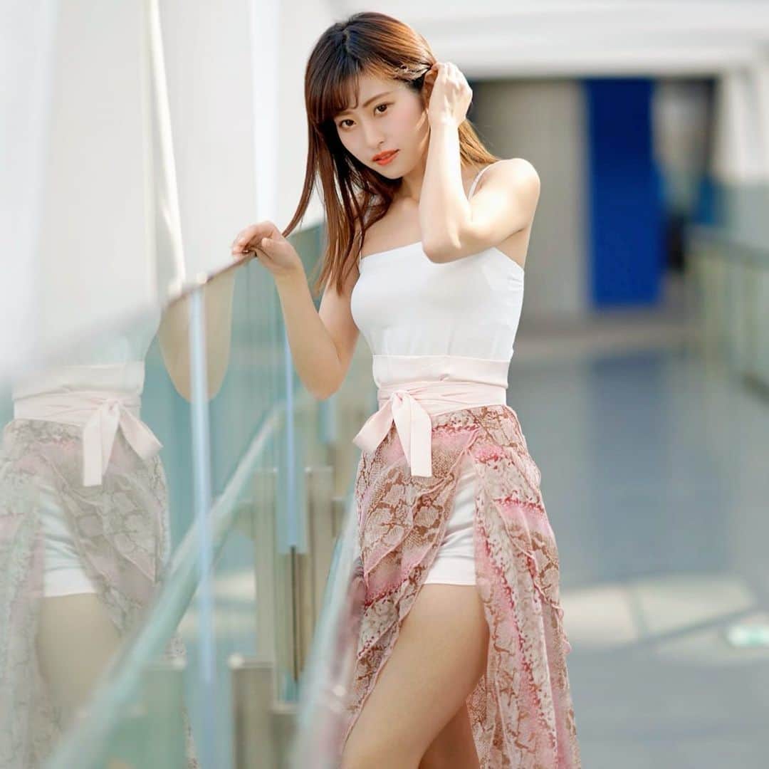のインスタグラム：「・ ・ おはよう☀ ・ ・ #早起き#朝#おはよう#おはようございます#写真#撮影#撮影会#モデル#model#被写体#ファッション#おしゃれ#fashion#コーデ#コーディネート#タンクトップ#スカート#春#春コーデ」