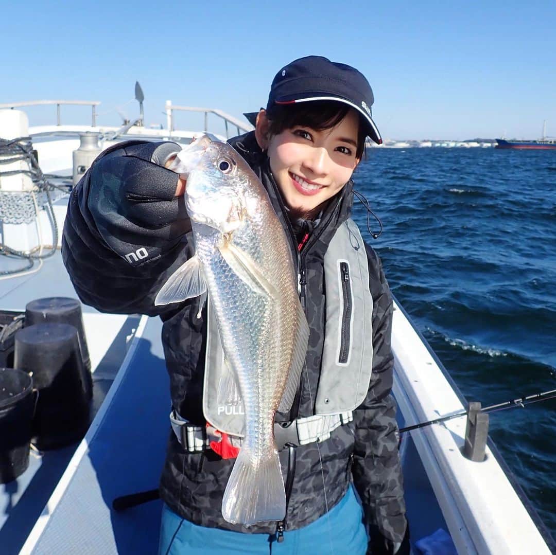 阪本智子さんのインスタグラム写真 - (阪本智子Instagram)「🐟♡ #イシモチ 久しぶりに釣ったなー(*⃙⃘´꒳`*⃙⃘)✨ グーグー📣 可愛いよね😆❤ ＊ #fish #fishing #fishinggirl #shimano #魚 #釣り #釣り女子 #シマノ #阪本智子」3月14日 6時55分 - tomoko_sakamoto423