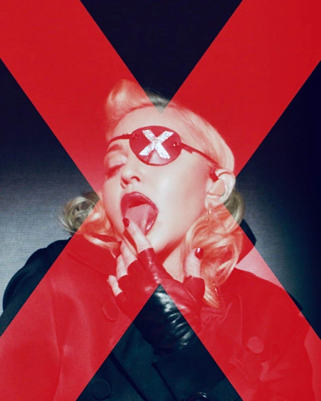 マドンナさんのインスタグラム写真 - (マドンナInstagram)「It’s Hard to Let Go...........❌ Marks the Spot!  #madamextheatre」3月14日 6時49分 - madonna