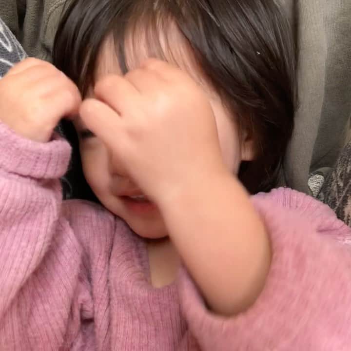 のインスタグラム：「来月で2歳㊗️ パーティ料理とか飾り付けとか全くセンスないから何しようか迷い中。 #2歳　#女の子ママ」