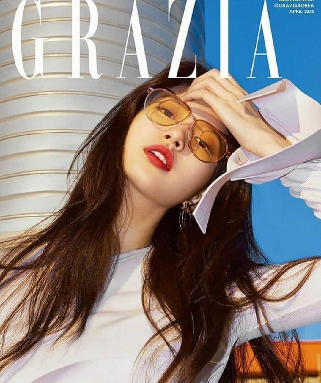 原涼香のインスタグラム：「スジみたいに巻いても巻かなくてもかわいい❣️ 【 🇰🇷韓国式レイヤーカット 】 私のお客様はほぼオーダーしてくださってます💇🏼‍♀️💓 ㅤㅤㅤㅤㅤㅤㅤㅤㅤㅤㅤㅤㅤ」