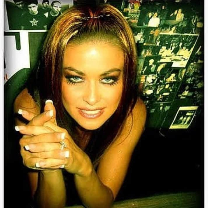 カルメン・エレクトラさんのインスタグラム写真 - (カルメン・エレクトラInstagram)「Checking in with u 🙏🏼 sending #peace #love & #light」3月14日 9時23分 - carmenelectra