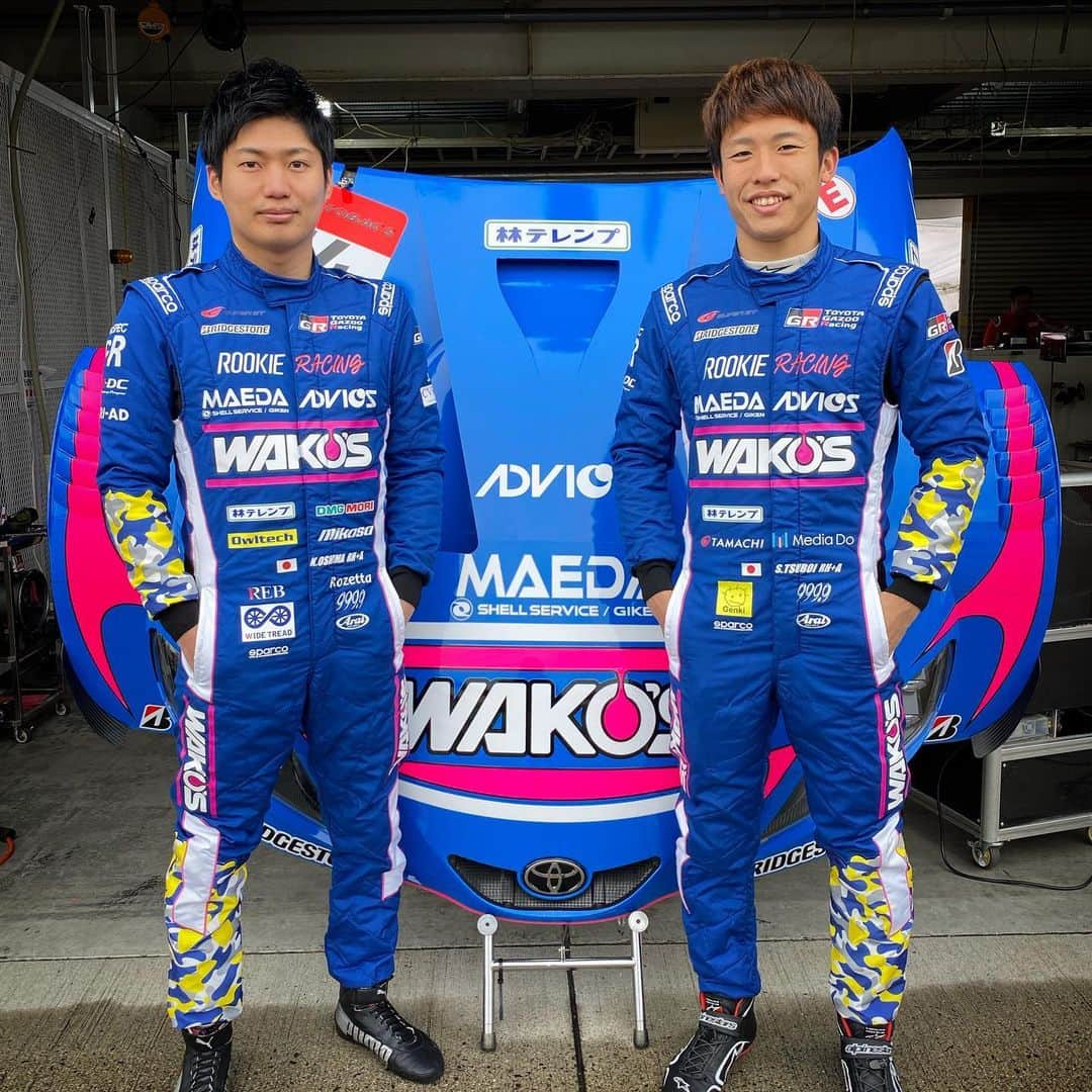 大嶋和也さんのインスタグラム写真 - (大嶋和也Instagram)「今年のレーシングスーツ！！ いくつかロゴに問題あったのでしゅうせいしなきゃだけど！ #supergt #tgrteamwakosrookie」3月14日 9時38分 - kazuya_oshima