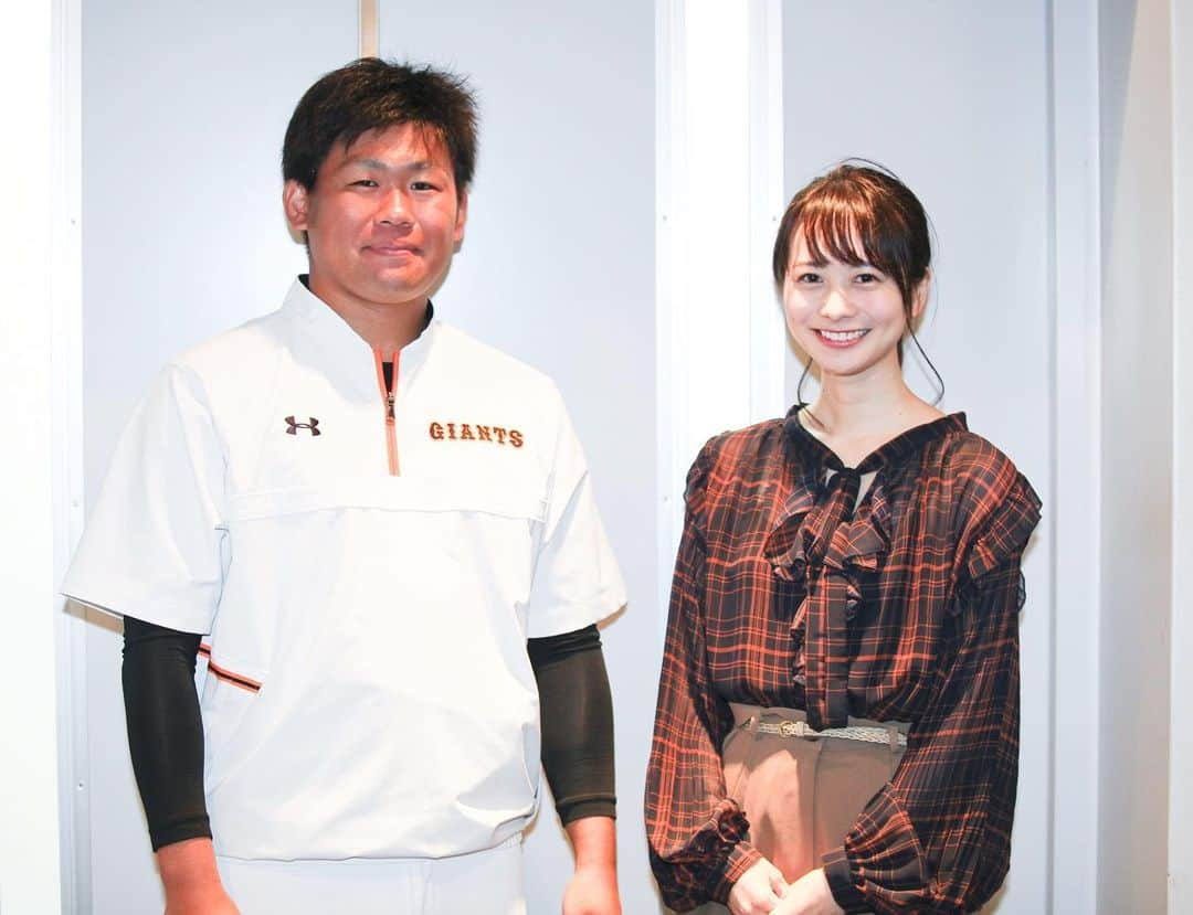 高見侑里さんのインスタグラム写真 - (高見侑里Instagram)「◡̈♥︎﻿ 今週のTOYOTA Athlete Beatはプロ野球キャンプ特集、第３弾です⚾︎﻿ ﻿ 今回は巨人の#田口麗斗 投手と#中川皓太 投手にお話を伺っていますので、この後10:00からぜひお聴きください✧﻿ ﻿ #TOYOTAAthleteBeat﻿ *﻿ トップス＆パンツ...#Valmuer」3月14日 10時12分 - yuri_takami_official