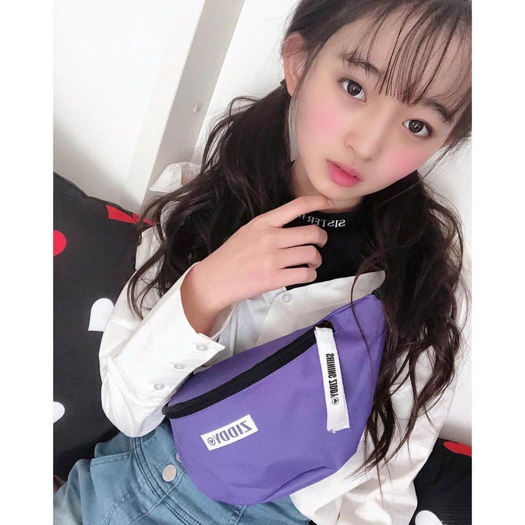 ニコ☆プチのインスタグラム：「今日のプチモのふろくの使い方は﻿ ﻿ ﻿ ジュリ🐻﻿ ﻿ ﻿ 今月号の付録も豪華‪⸜‪‪☺︎‬⸝‬‪‪﻿ ジュリはお出かけの時に必ず持って行く物を﻿ 入れたよ🍭﻿ その中でもハンドジェルと日焼け止めは﻿ 絶対に外せないの(❁ᴗ͈ˬᴗ͈)﻿ 口直しのタブレットも﻿ ケースが可愛くてもお気に入り◡̈*.。﻿ みんなも好きな物を入れて是非使ってね‪‪‪‪❤︎‬"﻿ ﻿ ﻿ #ニコプチ﻿ #ニコプチふろく﻿ #プチモのふろくの使い方﻿ #ニコプチふろくのある生活﻿ #付録バッグ﻿ #ジディー﻿ #ZIDDY﻿ #ふろく﻿ #八木珠梨」