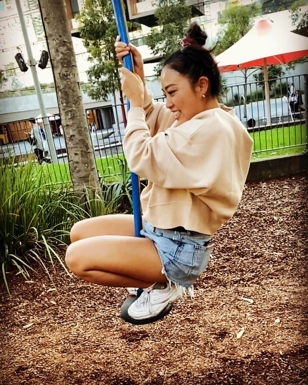 小野美公さんのインスタグラム写真 - (小野美公Instagram)「風になりたい✨💚✨💚😀 #Australia #Sydney #darlingharbour」3月14日 12時17分 - mikuhead