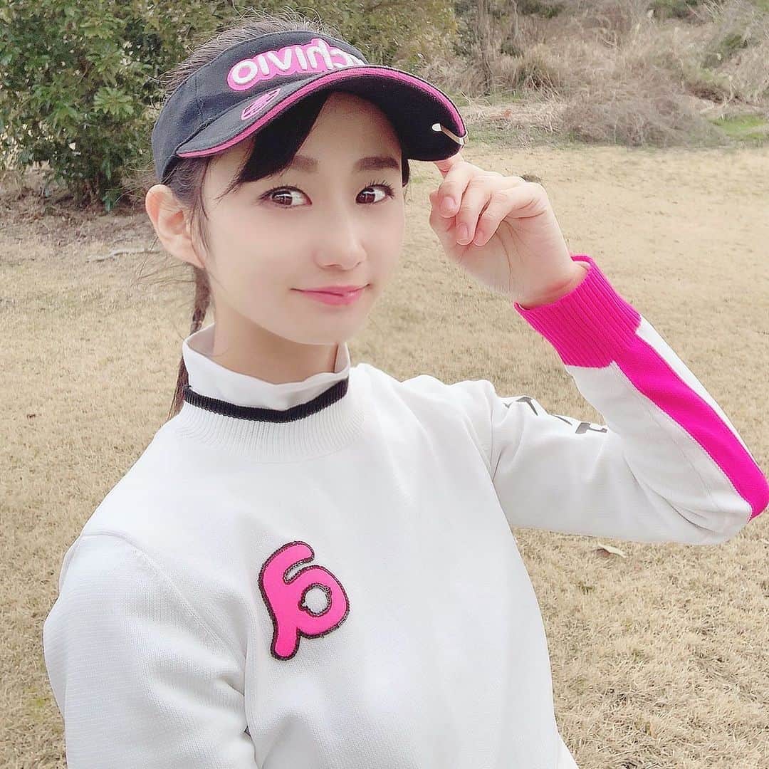 筒井萌子のインスタグラム：「* 新作のウェアが着たくて後半着替えたよ◡̈⃝︎⋆︎* このニット🧶水を弾く不思議ニット〜♪♪ がまちゃんも美優さんもお揃いなんだ😚 wear: @archivio.official ꪔ̤̮💕 ・ #筒井萌子 #女優 #actress #モデル #model #岡山  #shooting #instagood #instalike #converse #撮影 #followme #instalike #ゴルフ #ゴルフ女子 #ゴルフコーデ #골프 #좋아요반사 #좋아요그램 #좋아요환영 #데일리그램 #패션 #오오티디 #카페 #アルチビオ  #アルチビオカップ #archivio #archiviocup #v12 #callaway」