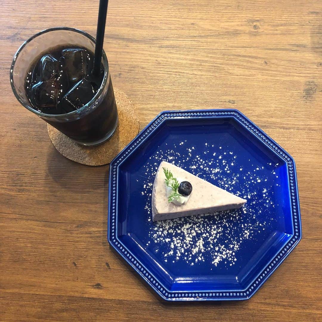 橋本光晟さんのインスタグラム写真 - (橋本光晟Instagram)「Cafe Meraki カフェメラキ  随分と前に打ち合わせで使わせてもらったカフェメラキさんです。  時間差の投稿になりました。  実は、カフェ好きです。  カフェで読書するのがいいです。  普段見る景色が違うだけでリラックスして過ごす事ができます。  また行きたいと思います。  #カフェ  #宮城県 #登米市 #地域 #スポーツ #サッカー  インスタも少しずつ活用していきます。」3月14日 23時25分 - _kosei24