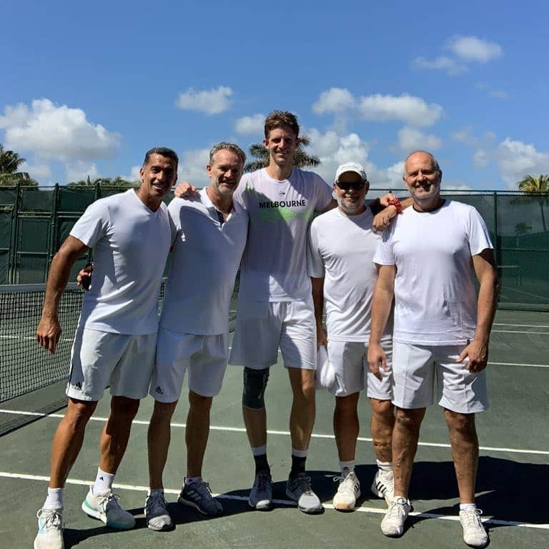 ケビン・アンダーソンさんのインスタグラム写真 - (ケビン・アンダーソンInstagram)「Keeping my focus on getting stronger on court right now with my team during these uncertain times we’re having. Hope everyone stays safe 🙏」3月14日 23時40分 - kandersonatp