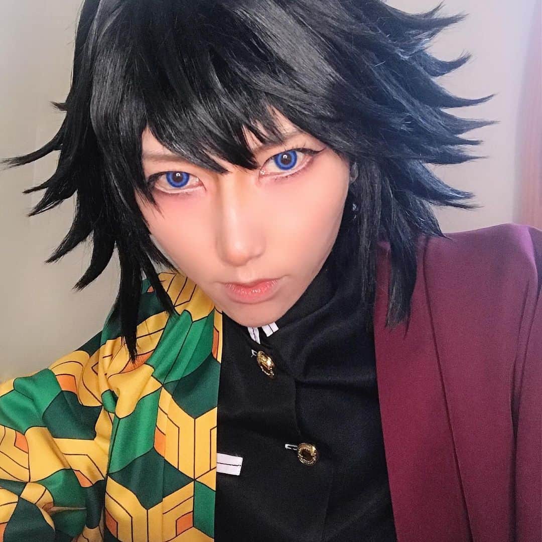鷹村アオイのインスタグラム：「. 俺は嫌われてない。  #鬼滅の刃コスプレ  #冨岡義勇 #冨岡義勇コスプレ #demonslayer #kimetsunoyaiba #tomiokagiyuu #コスプレ #コスプレイヤー」