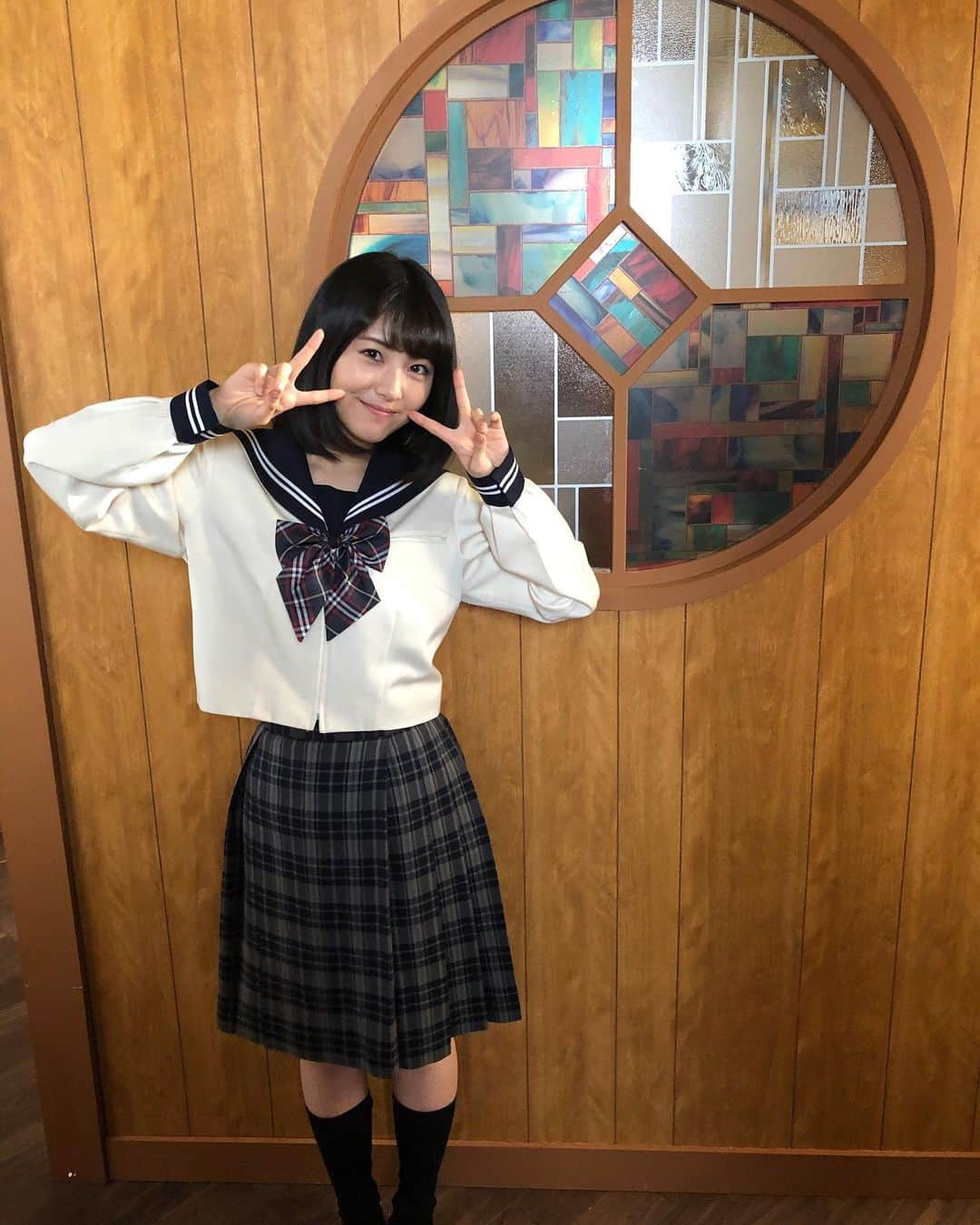 【公式】土曜ナイトドラマ「アリバイ崩し承ります」のインスタグラム：「＊﻿ ‪制服姿の‬時乃ちゃん❣️‬﻿ 中学生っぽいポーズを考えてくれました😚✌🏻﻿ ﻿ ‪#アリバイ崩し承ります‬﻿ ‪#ありくず‬﻿ ‪#最終回は‬﻿ ‪#今夜11時15分～‬﻿ ‪#その後は‬﻿ ‪#AbemaTVにて‬﻿ ‪#特別編後編‬﻿ ‪#配信スタート✨‬﻿ ‪#Twitterでは‬﻿ ‪#制服姿の雄馬さんと時乃ちゃん‬﻿ ‪#2ショットも公開中です🙈❣️‬」