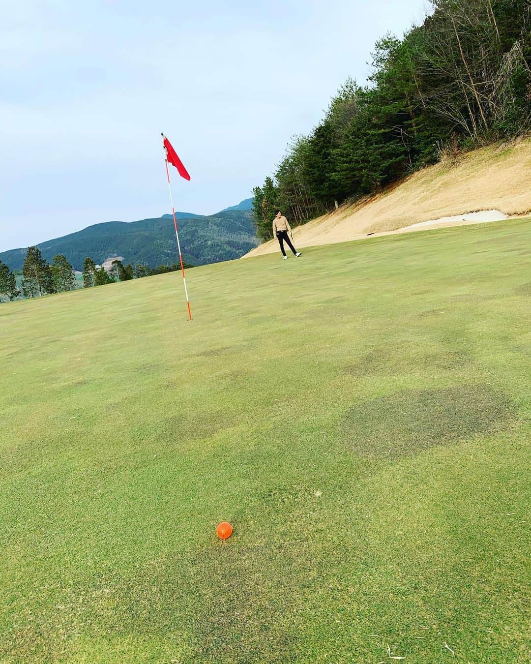 HAYATOさんのインスタグラム写真 - (HAYATOInstagram)「#BRIDGET  #HAYATO  #japan  #岐阜県  #東濃  #恵那市  #スポーツ  #ゴルフ場  #いわむらカントリークラブ  #いわむらCC  #雲海の見えるゴルフ場  #景観が良いゴルフ場全国21位  #食事が美味しいゴルフ場東海地区2位  #ゴルフ始めました  #夢はホールインワン  #目標はコースデビュー  #オナーでまわりたい  #スライスがすごい  #ダッファー  #アウトオブバウンズ  #ロストボールはどこへ  #ナイスショット  #地元  #仲間  #岩村  #景色  #風景  #写真  #grateful」3月14日 16時45分 - bridget_hayato