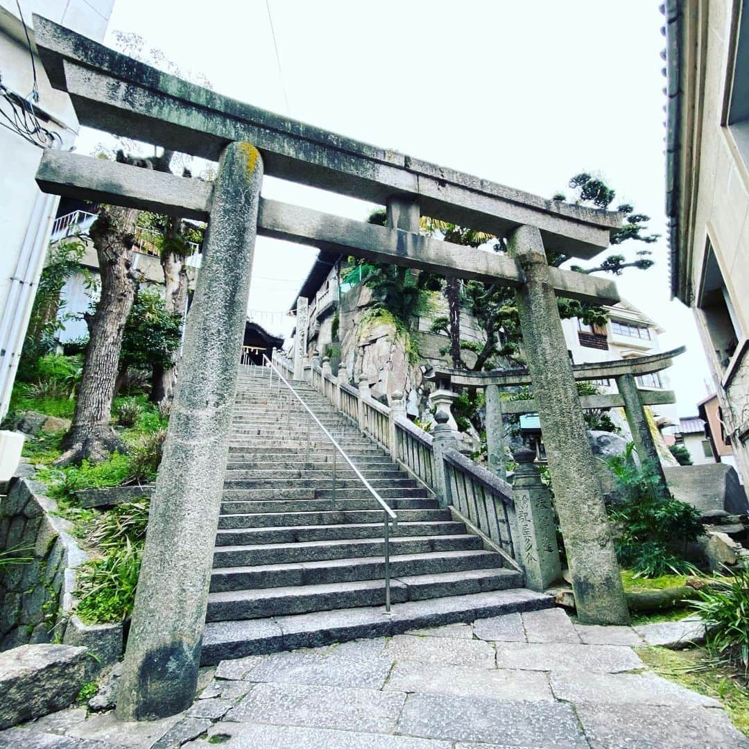 japantripのインスタグラム：「#kurashiki  #羽黒神社  #okayama  #日本遺産  #玉島  #unseenjapan #instatrip  #カメラ女子  #カメラ女子旅  #カメラ好きな人と繋がりたい  #カメラ好き  #カメラ旅 #tokyocameraclub  #tokyocameragirls  #東京カメラガールズ #japantrip #japantravel #instapic  #kurashiki_japan  #japanheritage  #倉敷市玉島  #unseenjapanphoto  #unseenjapantrip #myfavoriteplace  #myfavorite  #クラシキブンカ  #ジーンズ」