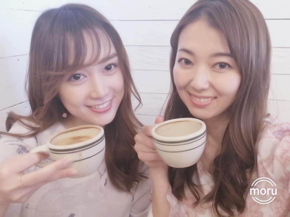 杉山由紀子のインスタグラム：「ananwebに掲載中💛 * みなちゃんと🎵 めっちゃみなみと雰囲気、話し方似てて 初めましてとは思えないくらい 楽しい撮影でした♥️♥️♥️ * * ananwebみてね♬ →https://ananweb.jp/anan/278787/ * * #anan #ananweb #掲載 #モデル #アーモンドミルク #コーヒー #model #coffee #撮影 #杉山由紀子」