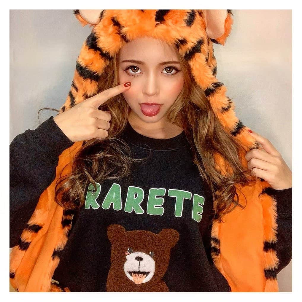 DJ NANAさんのインスタグラム写真 - (DJ NANAInstagram)「. . @rarete2015 . . #ootd #fashion #tiger #bear #love #sweatshirt #girl #rarete #spring #likeforlikes #instagood  #instalike #instagramer #influencer」3月14日 19時21分 - dj_nana092