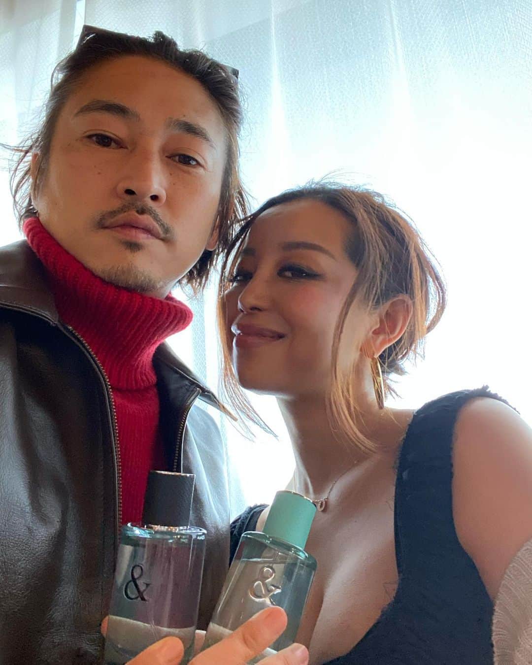 窪塚洋介のインスタグラム：「Whiteday with @tiffanyandco  Manliness&Feminity Gentle&Energetic Understanding&Attentive  #LoveYourWay #TiffanyFragrance #whiteday #gift #present #fragrance」