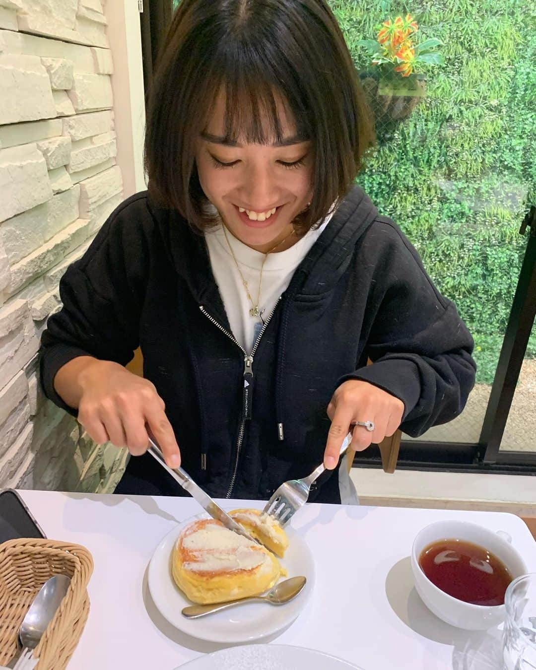 加藤未唯さんのインスタグラム写真 - (加藤未唯Instagram)「今日はホワイトデーですね🍫 ところでわたしはパンケーキ 、めっちゃ好きやねん🥞❤💫 そろそろ食べたいな〜🤤 #ホワイトデー #パンケーキ しあわせのパンケーキ」3月14日 20時09分 - miyukato1121