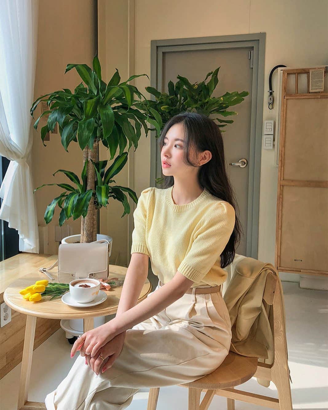 Chuuのインスタグラム：「달달한 핫쵸코가 땡기는 주말 저녁이네유🤎」