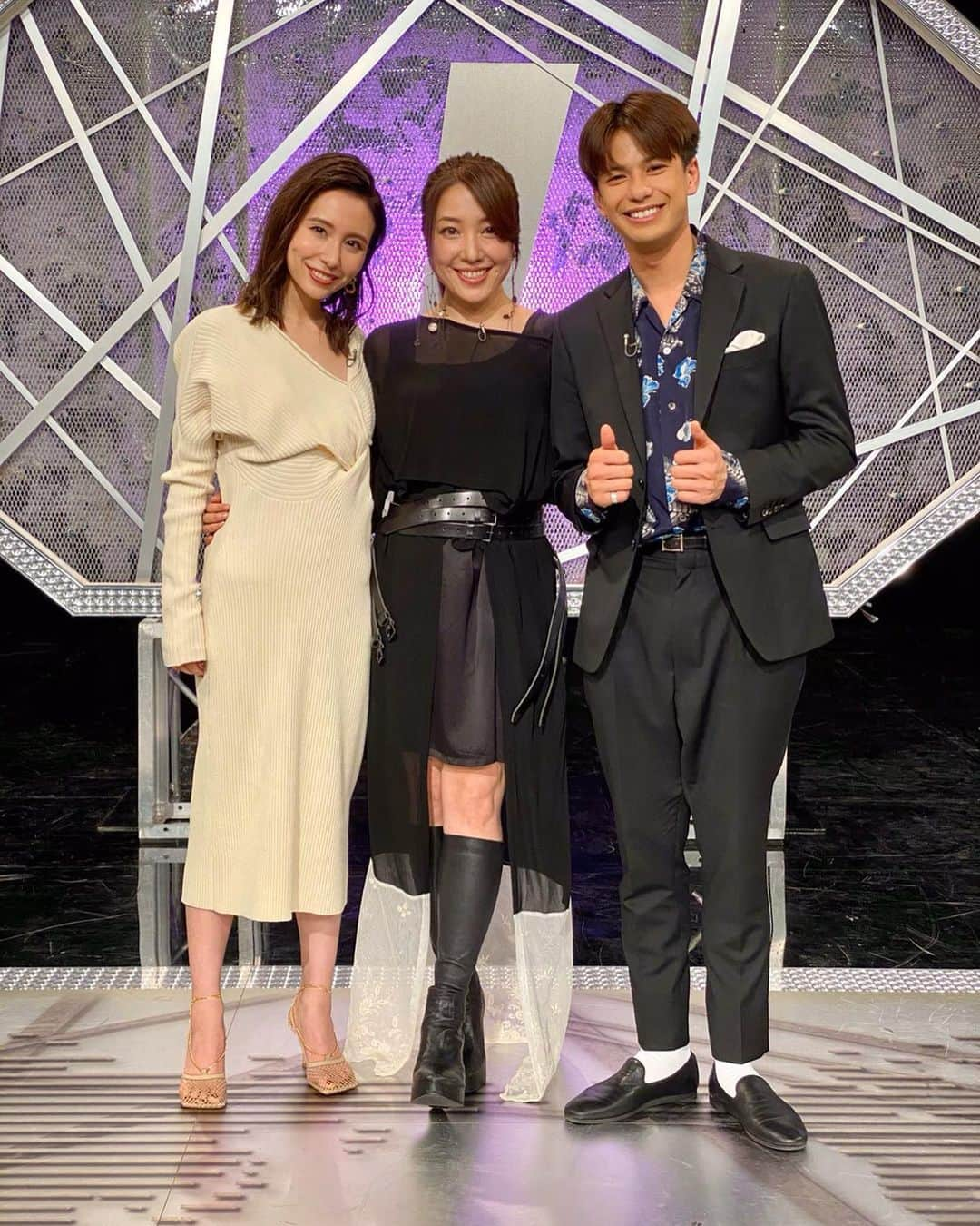 May J.さんのインスタグラム写真 - (May J.Instagram)「NHK WORLD TV「J-MELO」の収録をしたよ！ ゲストにあーや @ayaka_hirahara_official  とウィンくん　@win_morisaki_official 、 cobaさん　@coba_as_coba 、そしてAKさん　@ak69_official が来てくださり、トークも盛り上がりました✨ みなさんそれぞれスペシャルパフォーマンスをしてくださったので、是非楽しみにしていてください✨  #JMELO #衣装は私物です  #いつも割とそう #組み合わせ変えたり着回ししてる #うふふ #↑これはウィンウィンの真似🤫 #hair #makeup @mikisaito_sincelely」3月14日 21時07分 - mayjamileh