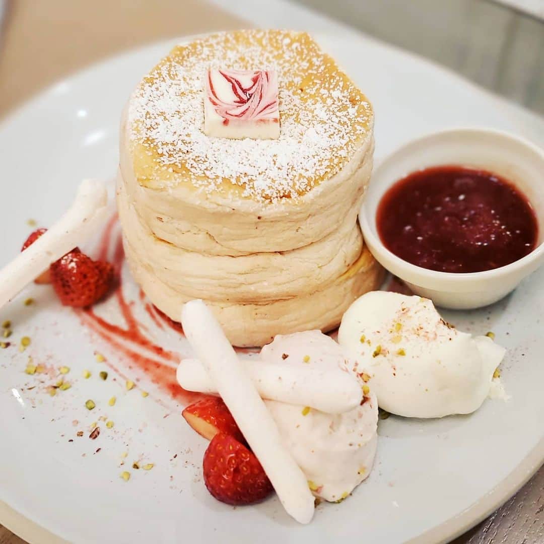 ミスター黒猫（黒猫仙人）のグルメインスタ