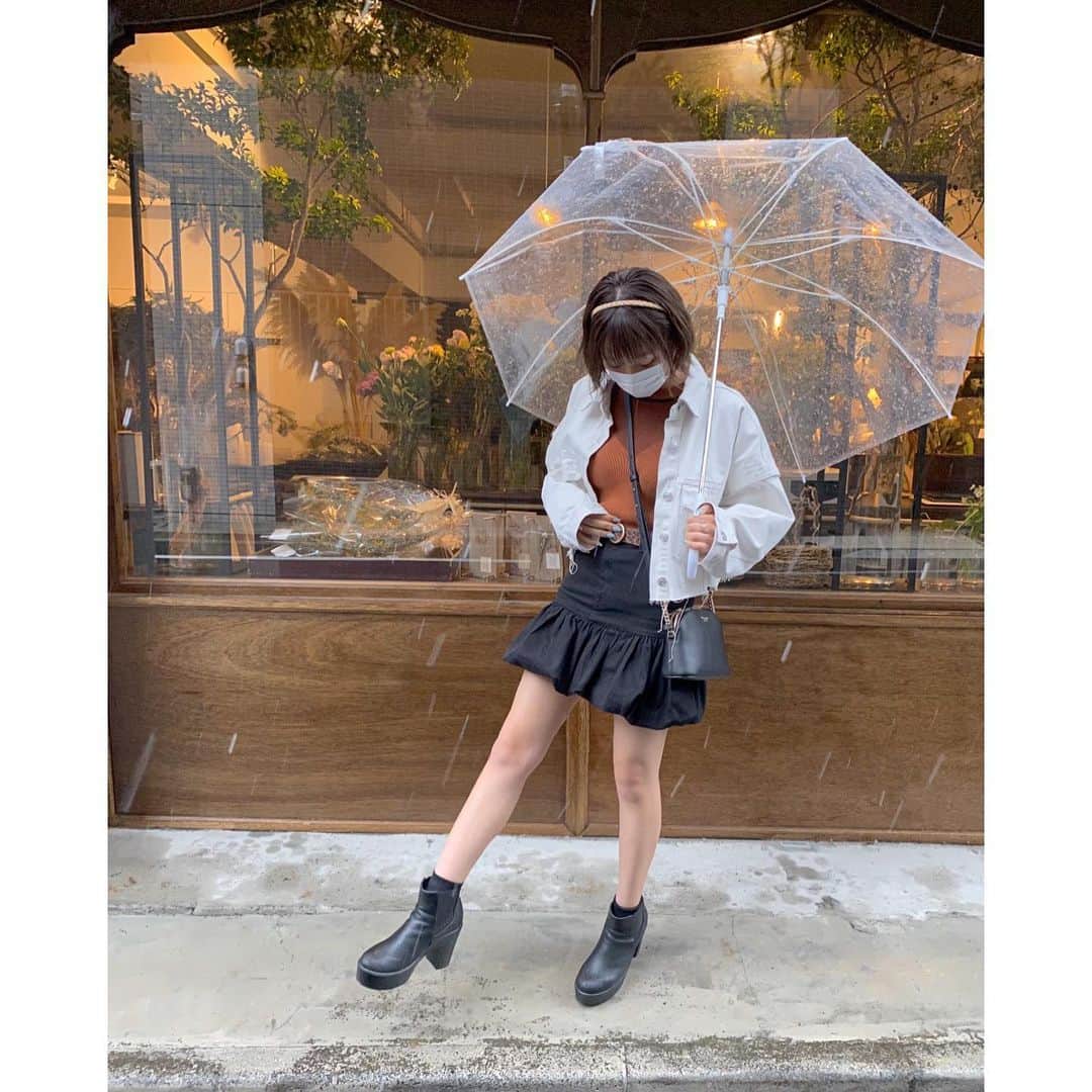 古澤里紗さんのインスタグラム写真 - (古澤里紗Instagram)「#ふーりーこーで . . 今日は雨降ってたからブーツはいて 濡れて汚れないようにスカート履いたんだけど 雪が降ってきた😃☃️ 寒すぎて凍えじぬ🚷🚷 . .」3月14日 21時47分 - fuuuuu_ri
