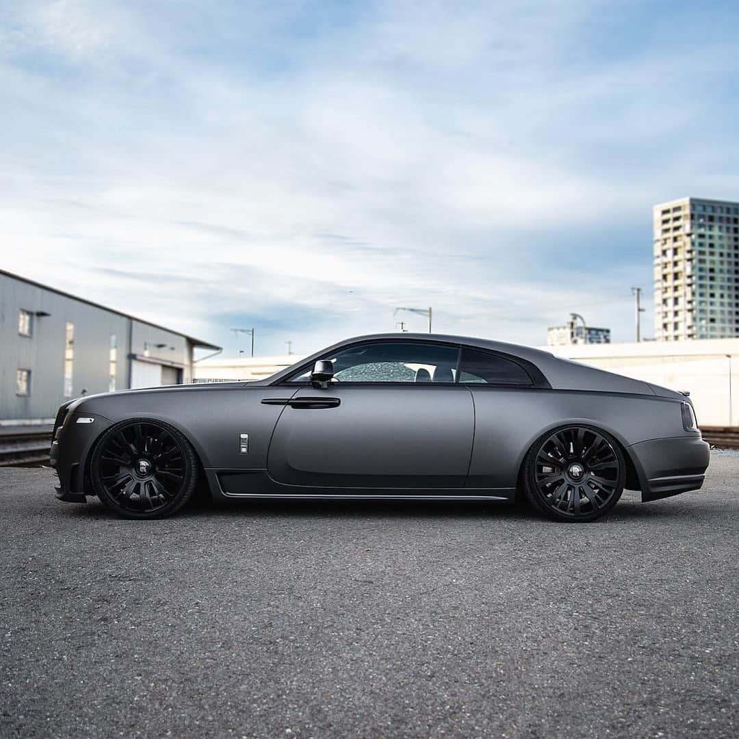 CarsWithoutLimitsさんのインスタグラム写真 - (CarsWithoutLimitsInstagram)「Satin Wraith  Photos @srs_swissrichstreets  #carswithoutlimits #wraith」3月14日 21時39分 - carswithoutlimits