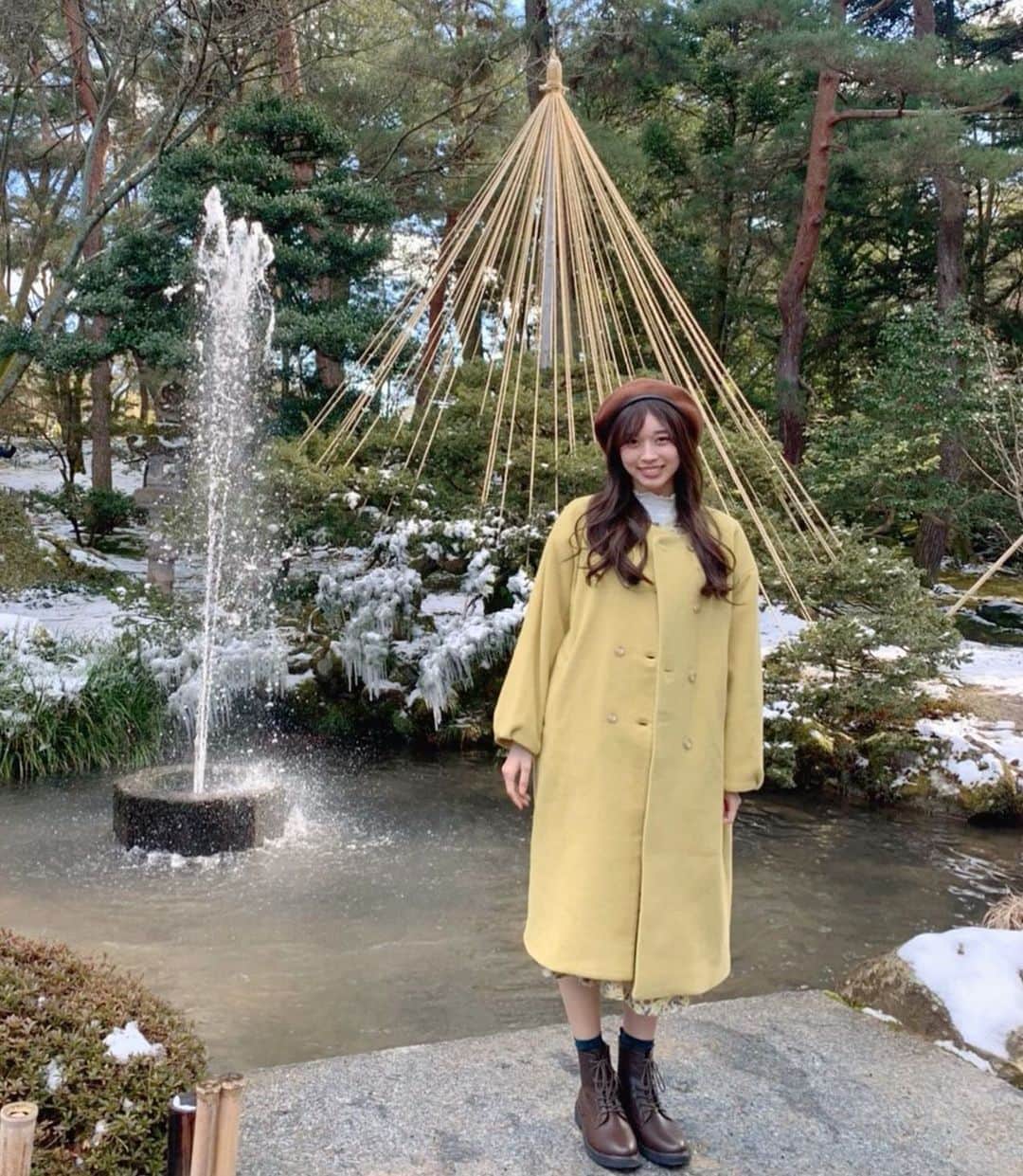 のインスタグラム：「♡ ♡ ✨ヤングマガジン 2020No.15✨ 発売中❣️❣️❣️ 表紙&巻頭グラビア🐰モーニング娘｡'20牧野真利愛 ↑ ぜひご覧ください︎💕︎︎💕 ↓ オフショットはこちら💖 つづく ♡ ♡  #講談社 さん #ヤングマガジン  #モーニング娘20 #morningmusume20 #牧野真莉愛」