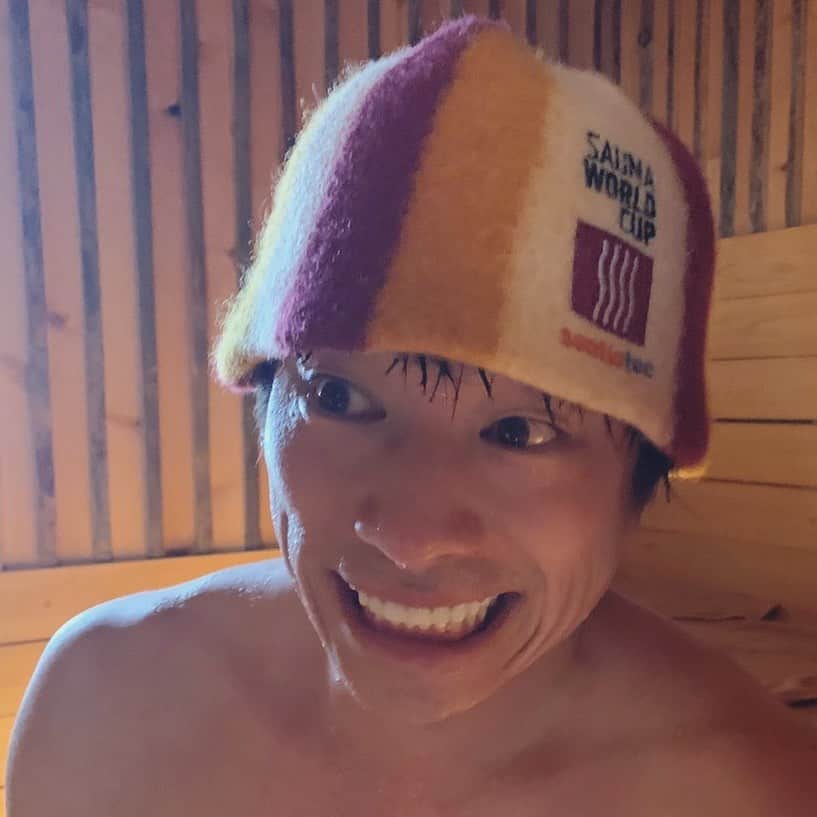 田村淳のインスタグラム：「最近サウナにハマってます。  こちらの様子は近日 YouTubeの ロンブーチャンネルで公開 ととのうぅ  #サウナ #サ道 #かるまる池袋」