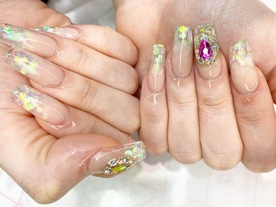 Jill&Loversのインスタグラム：「@alisaueno ちゃん🧸💕 #jillandlovers #nail #nailart #paragel #gelneil#gel #ネイル #ネイルアート #me #look #love #かわいい」
