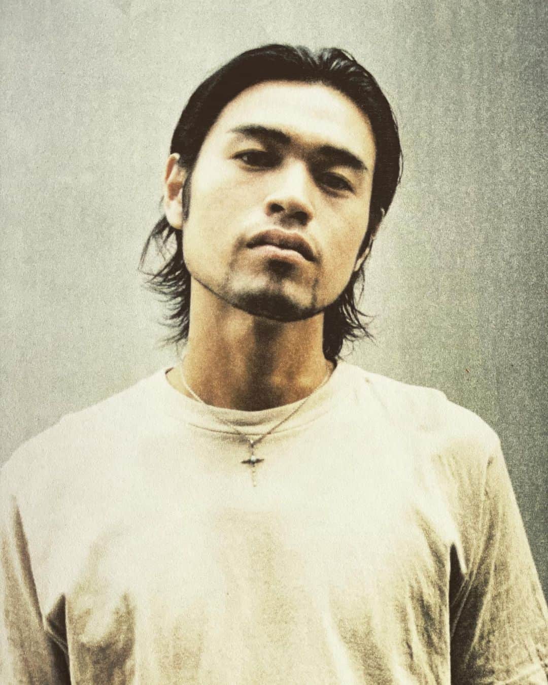のインスタグラム：「こんなん時代もあったよね。  #22歳 #こんな時代もあったよね #この顔の角度がイケてると思ってた #ニッチロー'」