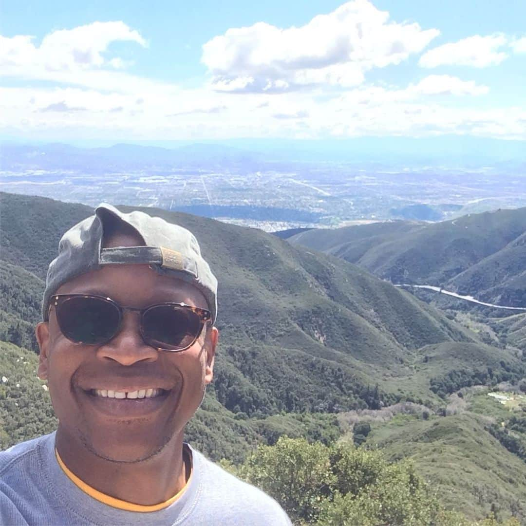 ラリー・ギリアード・Jrさんのインスタグラム写真 - (ラリー・ギリアード・JrInstagram)「I took the “Rim Of The World Hwy” up to Lake Arrowhead. Sometimes pictures can’t do justice. You just gotta go see a place with your own eyeballs! #topoftheworld #lakelife #lakearrowhead #california #rimoftheworld #cityboyinnature #travelling #seeyourcountry #2020」3月15日 1時05分 - thereallgjr