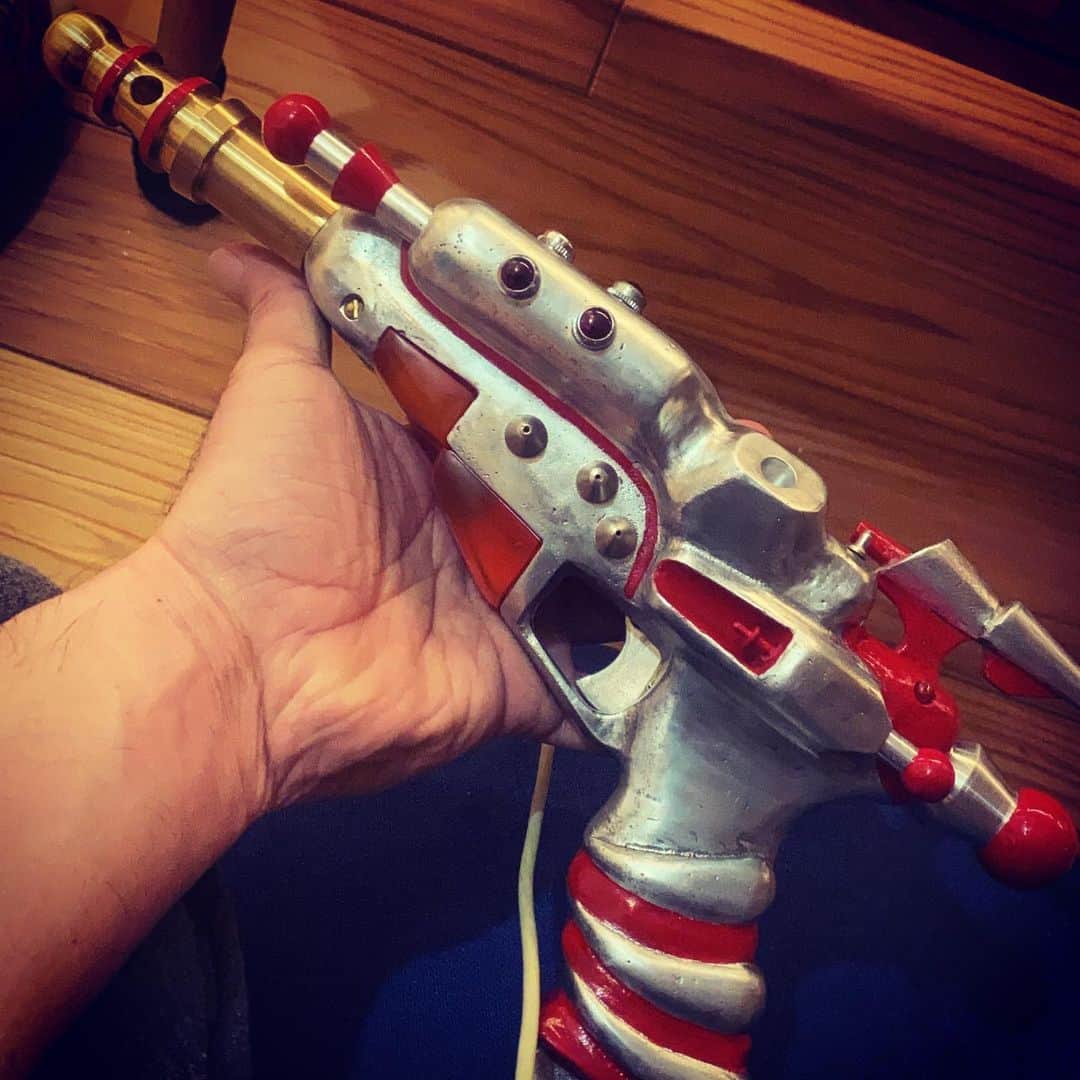 関智一のインスタグラム：「好きですZATガン♬  #ウルトラマンタロウ」