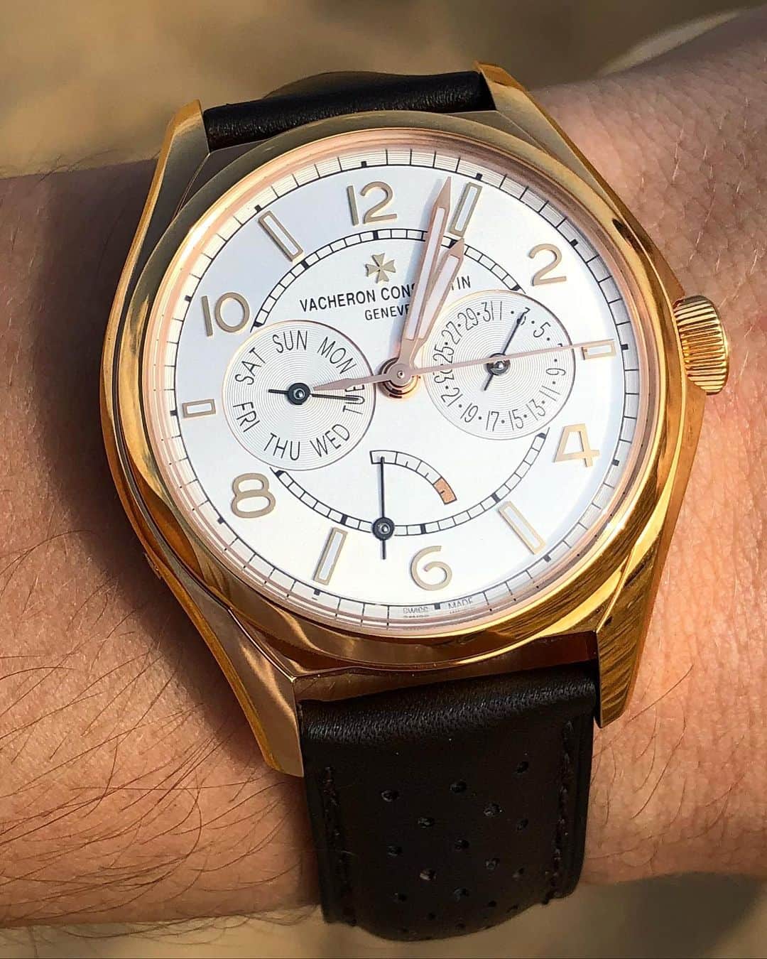 Daily Watchさんのインスタグラム写真 - (Daily WatchInstagram)「Wristshot with the @vacheronconstantin Fiftysix Day-Date in Pink Gold #VacheronConstantin」3月15日 3時53分 - dailywatch