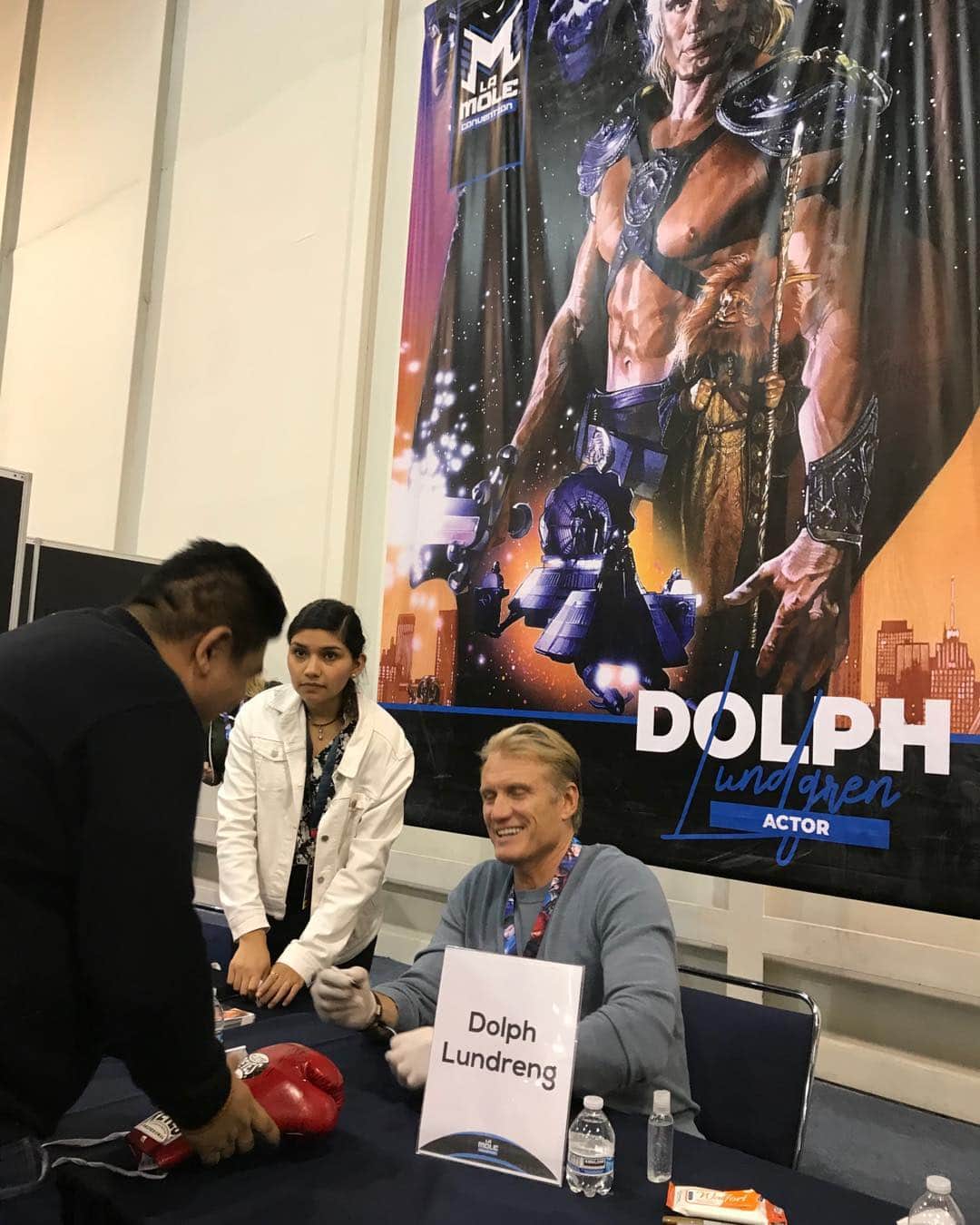 ドルフ・ラングレンさんのインスタグラム写真 - (ドルフ・ラングレンInstagram)「Stepping in for Mr Lundreng here in Mexico City. 😎」3月15日 3時58分 - dolphlundgren