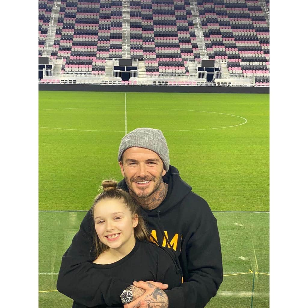 ヴィクトリアベッカムさんのインスタグラム写真 - (ヴィクトリアベッカムInstagram)「So proud of @davidbeckham and team DB!!!! @intermiamicf Xxxx Kisses」3月15日 6時20分 - victoriabeckham