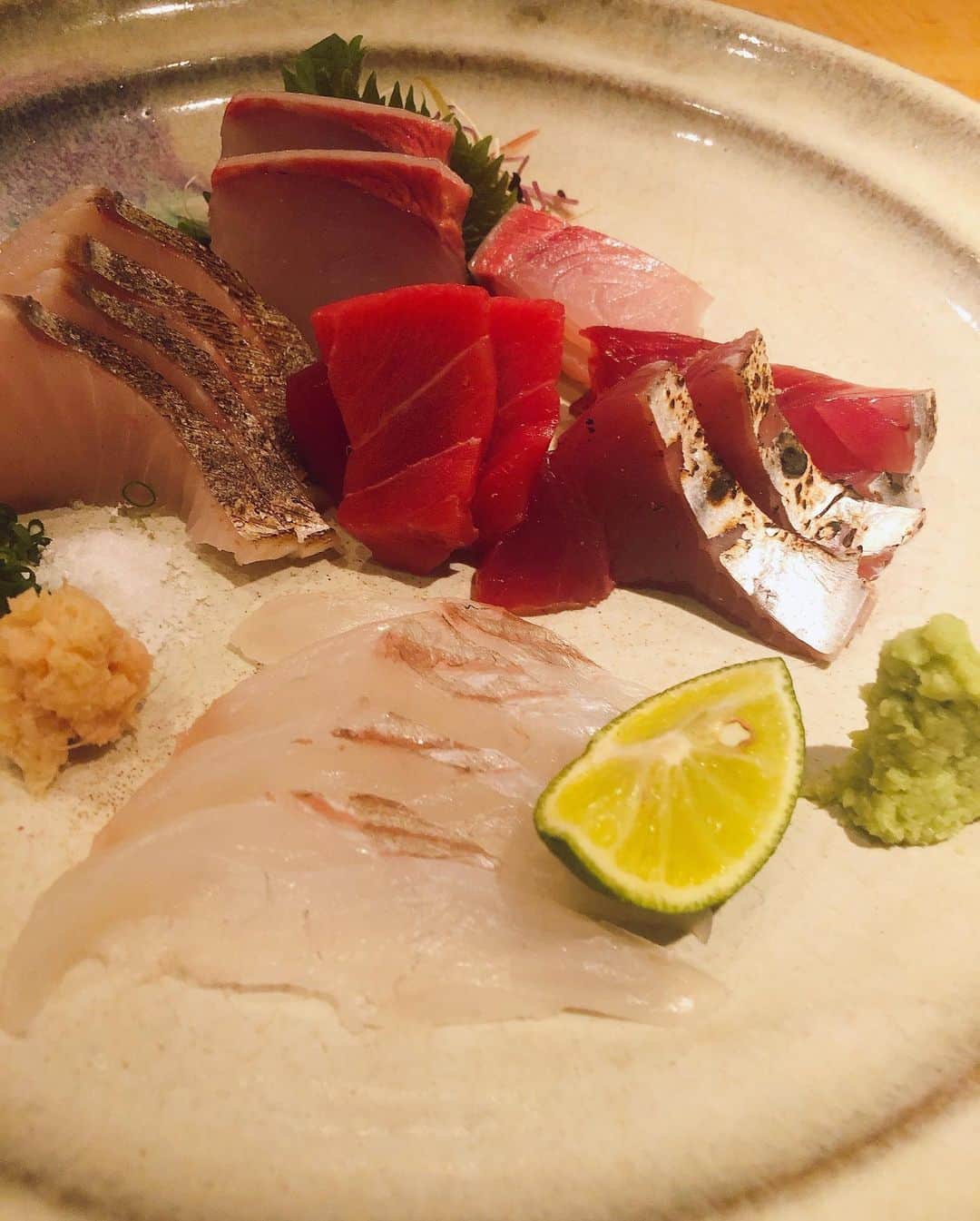 阿部洋子さんのインスタグラム写真 - (阿部洋子Instagram)「🍴👯‍♀️😋 きのうの1軒目。 お刺身が食べたくて。 久々に行ってみた。 そして、穴子の白焼きもすき。  #sake #福祝 #お刺身 #穴子の白焼き」3月15日 18時42分 - hirocoring