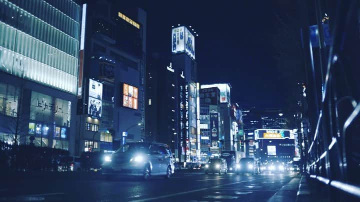 sasai_tacosのインスタグラム：「歌舞伎町で呑んだ後にタクシー乗りたい気持ちをグッと堪えて電車で帰るだけのVLOGです。 #シティ活　#vlog #歌舞伎町」