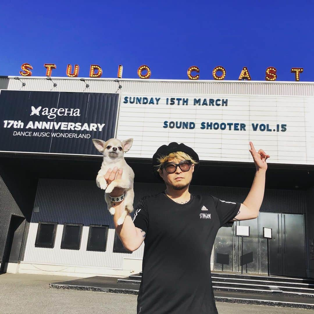 橋本塁さんのインスタグラム写真 - (橋本塁Instagram)「今日は本当はSOUND SHOOTER15周年の記念ライブの筈ですが、中止になりました。スタジオコーストさんのご厚意で看板に幻の文字を入れて頂きました。ありがとうございます！さて、19時くらいからインスタ配信致します。是非チェックをば！ #サウシュー　#soundshooter #スタジオコースト　#studiocoast #shinkiba #新木場　#ポルカ　#polka #live #ライブ　#ライブイベント #ライブハウス」3月15日 17時45分 - ruihashimoto