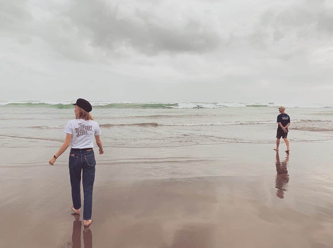 階上実穂さんのインスタグラム写真 - (階上実穂Instagram)「ミーティング後は𝙼𝚞𝚛𝚒𝚠𝚊𝚒 𝙱𝚎𝚊𝚌𝚑に連れてってくれたよ🚙💭 ここは四駆でしか入れないらしい♩¨̮⑅* #newzealand #nz #muriwaibeach #beach #ニュージーランド」3月15日 18時08分 - miho_ishigami