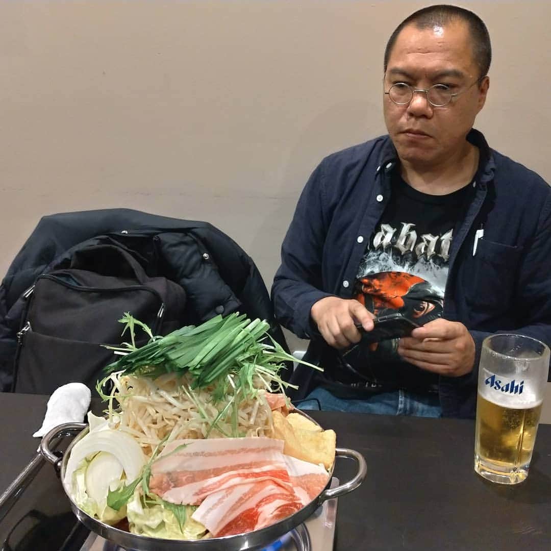 長島☆自演乙☆雄一郎のインスタグラム：「#ゴング格闘技　の取材でした。自分の格闘技人生を振り返る感じですね。ターニングポイントになった試合、当時の大阪の環境、K-1MAXと新生の違い、モチベーション、お上りさん な話、タブーな話、めっちゃ話した超ロングインタビュー。めっちゃロングインタビューが今月発売のゴング格にでます。読んでね！ #K1　#キックボクシング　#njkf  #ソリタリオ　#取材　#インタビュー 　#今里　から#三軒茶屋　から#平野駅」