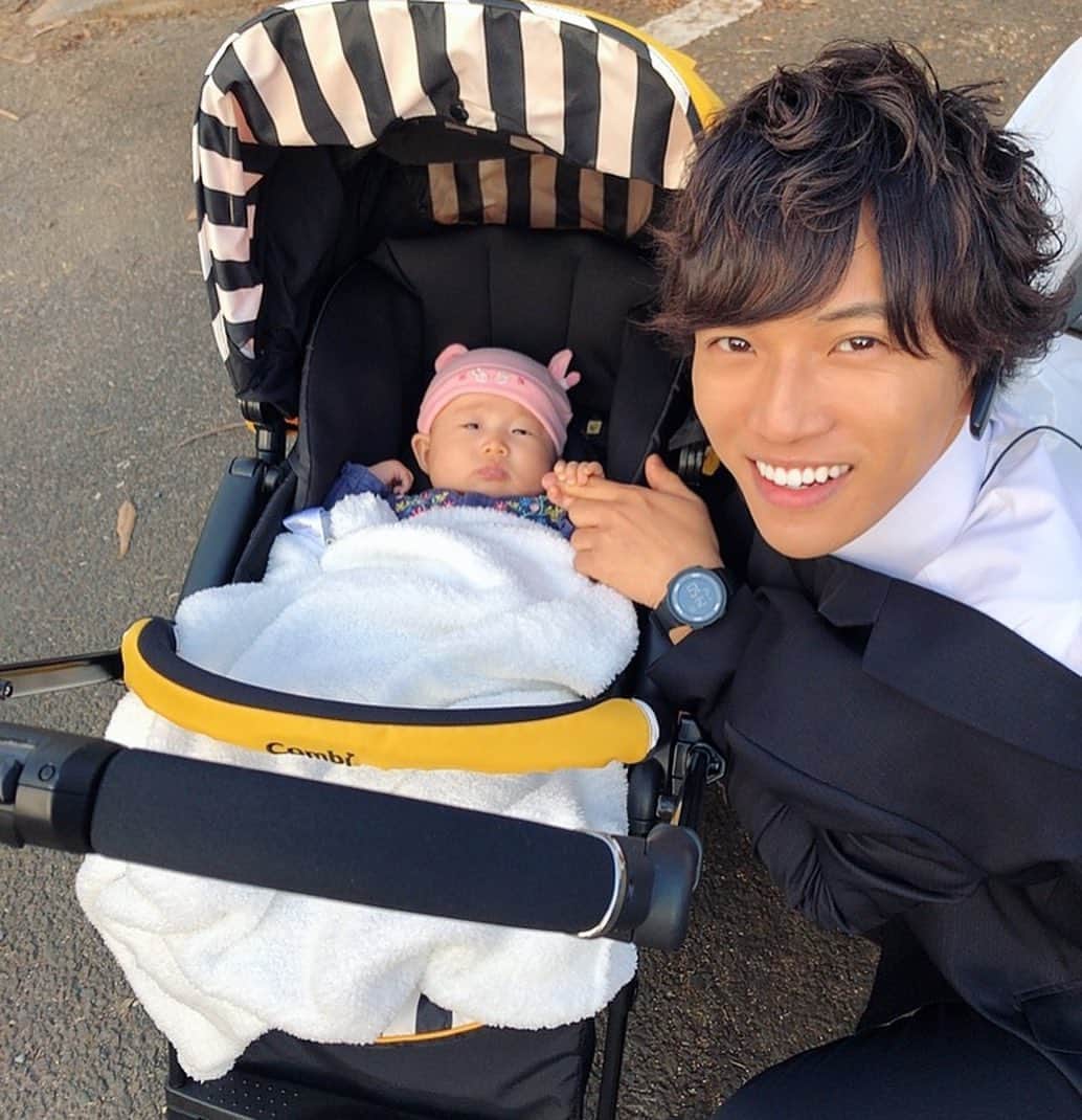 のインスタグラム：「ゼロワン27話ありがとうございました！ 現場の癒しスタッフさんのベイビーちゃん👶」