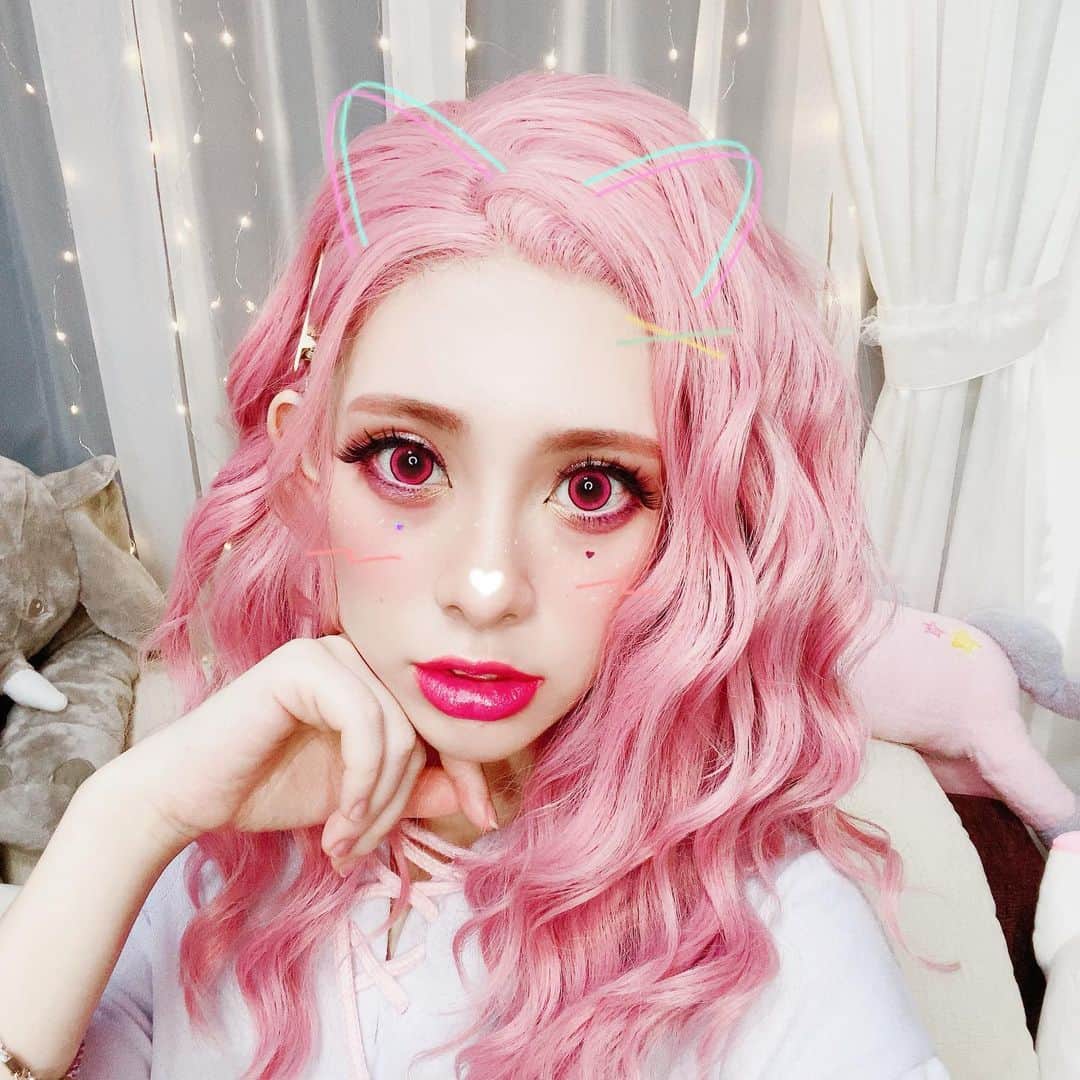 柳瀬アビーさんのインスタグラム写真 - (柳瀬アビーInstagram)「pink kitten^._.^ #猫#メイク#ウィッグ#ピンク#コスプレ#カラコン#ビューティープラス#加工#セルフィー#pink#cat#kitten#japan#makeup#model#wig#cosplay#kawaii#likeforlikes#instagood#beautyplus」3月15日 11時20分 - abbie_yanase