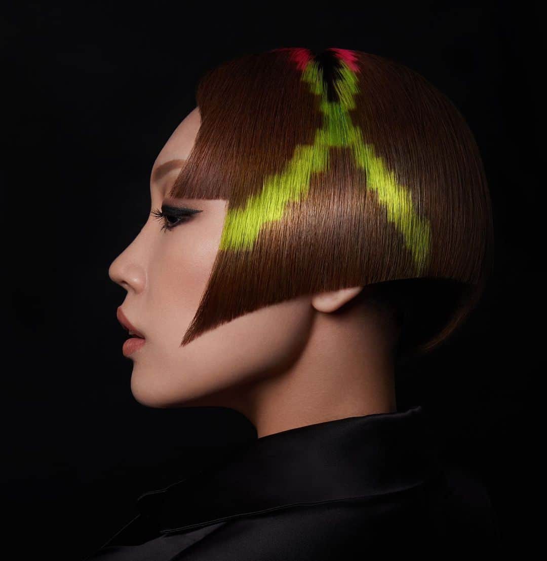 京極 琉さんのインスタグラム写真 - (京極 琉Instagram)「X Japan X 💥 Hair: Ryu Kyogoku Pixel Colorlist: Emi (SalonRyu) MakeUp: Asuka Photography:Hong Wei (New View)  Model : Saro #Btconeshot2020_Platinum #btconeshot2020_balayage #btconeshot2020_creativecolor #btconeshot2020_unconventionalcolor  #btcbigshot2020_editorialshot #btcbigshot2020_haircutshot #btcbigshot2020_haircolorshot #btcbigshot2020_stylingshot #btcbigshot2020_avantgardeshot  #btconeshot2020_boblob #btconeshot2020_precisioncut #btconeshot2020_overallhaircut #btconeshot2020_videotutorial @behindthechair_com  #behindthechair  #thebtcteam  #oneshot #oneshotawards」3月15日 11時40分 - ryuhairartist
