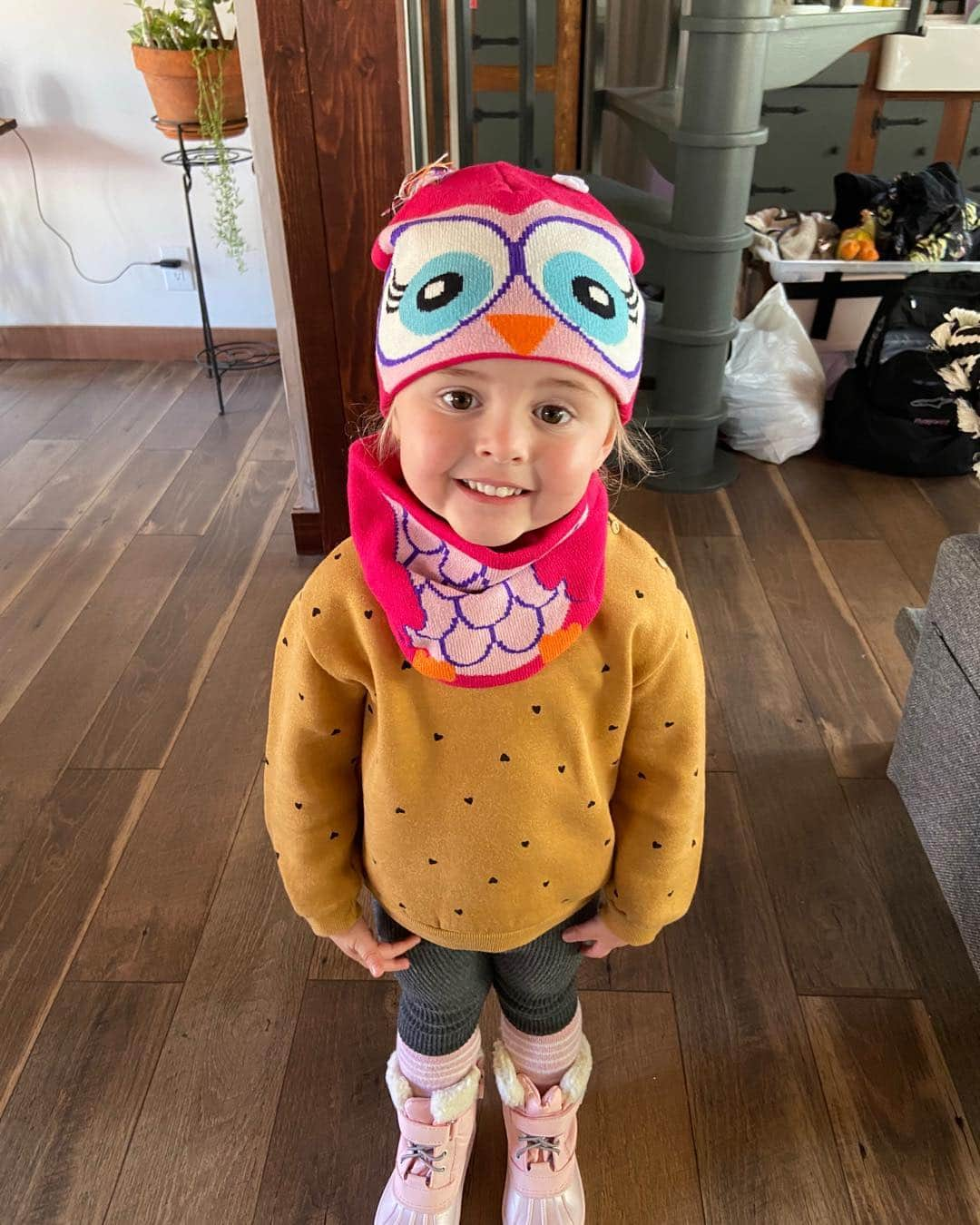 カル・クラッチローのインスタグラム：「Ready for the snow in Big Bear … 😍❤️」