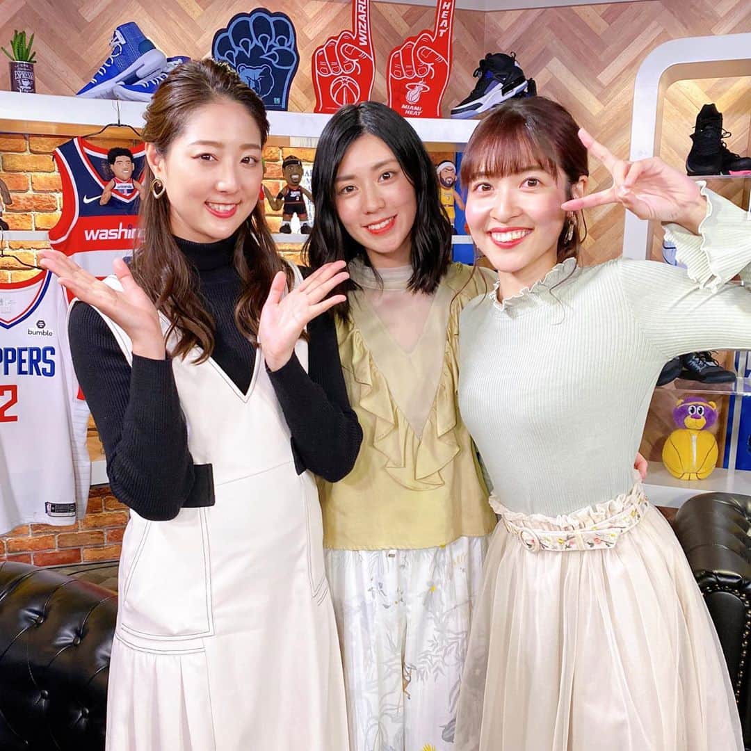 のインスタグラム：「新番組はじまります🥳 初回は本日、3/15(日)✨ 「NBA Rakuten」にて日曜21:30〜 『DAILY9 Next 〜もよこと早織と耀子とRikuto AF〜』 ニューヨーク在住のYouTuber RikutoさんとDAILY9アシスタントの我々でNBAからプライベートのことまでゆるーくお話するトークバラエティ番組です✨ が…先に謝らせてください🙏🏻 自分のこと、話しすぎた… 見るのが怖いです😇 女子3人集まったら恋バナになっちゃうよね…😂 もちろんRikutoさんの面白いNBA話もたくさん聞けます❗️ ゆるーく楽しんでいただけましたら嬉しいです🍀✨ ではまた夜に😊  #nbarakuten  #daily9next #rikutoaf」