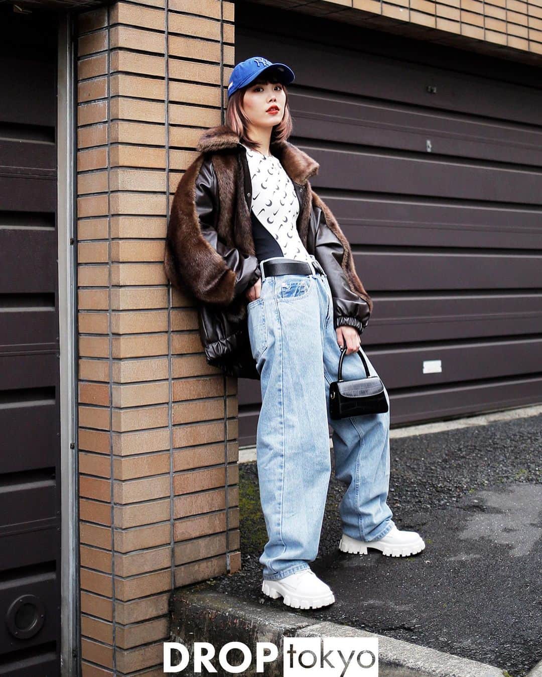 Droptokyoさんのインスタグラム写真 - (DroptokyoInstagram)「TOKYO STREET STYLES  #streetstyle#droptokyo#tokyo#japan#streetscene#streetfashion#streetwear#streetculture#fashion#ストリートファッション#fashion#コーディネート#omotesando#tokyofashion#japanfashion Photography: @fumiyahitomi @abeasamidesu」3月15日 12時19分 - drop_tokyo