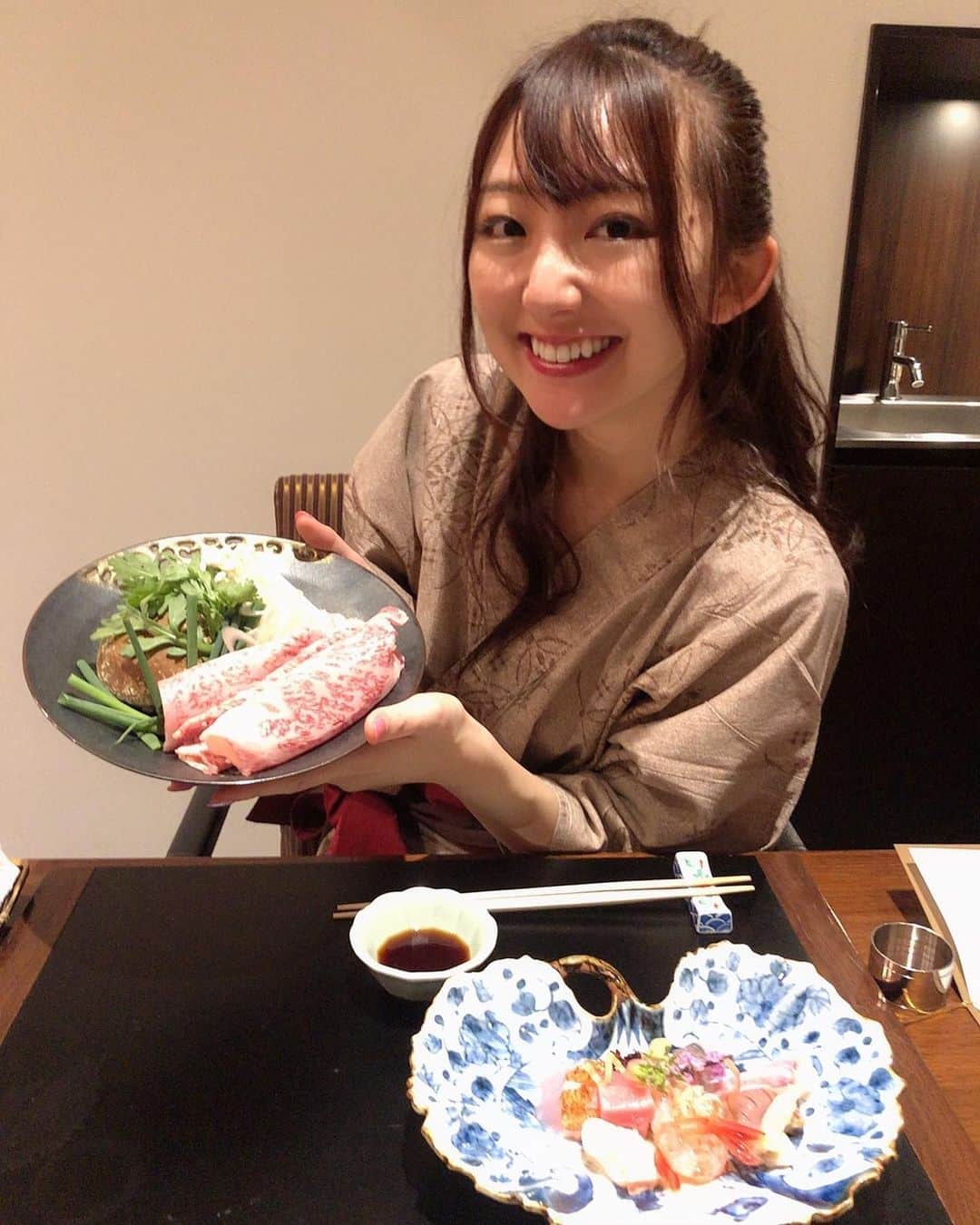 のインスタグラム：「越後湯沢のクアトロ、すっっごいよかった☺️ リピート確定ですな👍💕 源泉かけ流しの露天風呂付き客室、ご飯はボリューム凄くて♪ ロブスター、のど黒、村上牛、お造り どれも美味しかったよ(*´˘`*) #quattro  #越後湯沢 #旅行 #新潟 #湯治 #温泉」