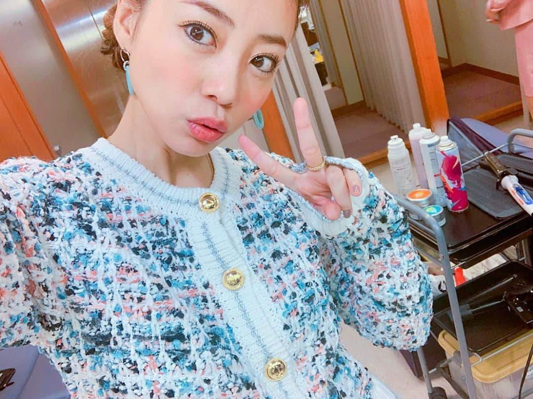 あびる優さんのインスタグラム写真 - (あびる優Instagram)「アッコにおまかせ✌️でした🥰  全体衣装とヘアースタイルはまたアップします😋 トップスはタグ付けしてるよん🐷🏷 #make#makeup#fashion#selfie#メイク#メイクアップ#ファッション#春メイク」3月15日 13時12分 - yuabiru74