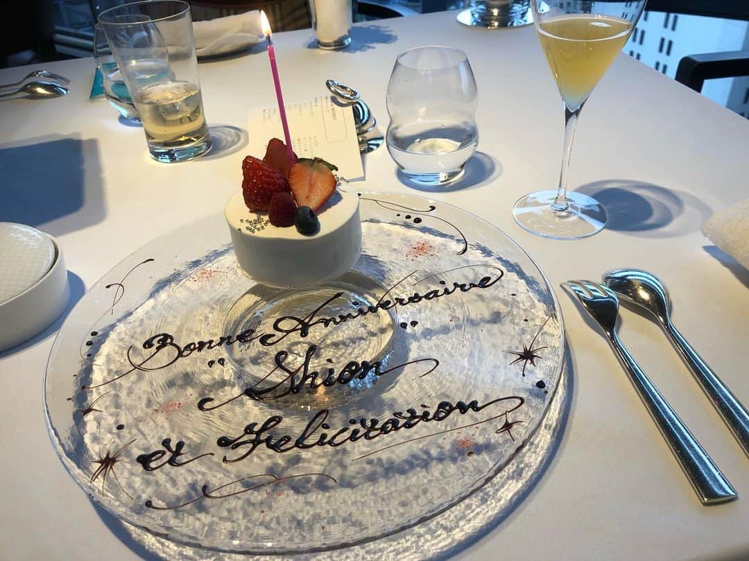 黒澤詩音のグルメインスタ